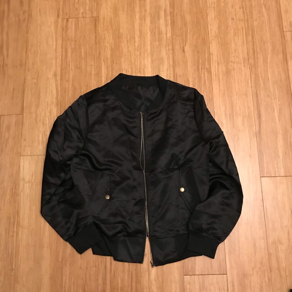 Womens’s Bomber Jacket MED LARGE Black Silver